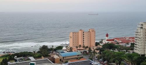 Umhlanga Apartment | Umhlanga Luxury Promenade Suite at Oceans Apartments in Radisson Blu building tower, Durban