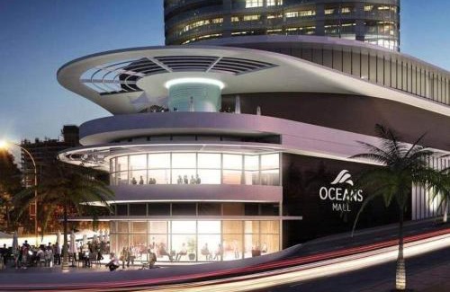 Umhlanga Apartment | Umhlanga Luxury Promenade Suite at Oceans Apartments in Radisson Blu building tower, Durban