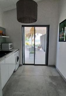 Morel Apartment | Un cocon les pieds dans l'eau