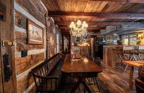 Grayling Cabin | Uncle Tom's Cabin - A Classic On The Au Sable