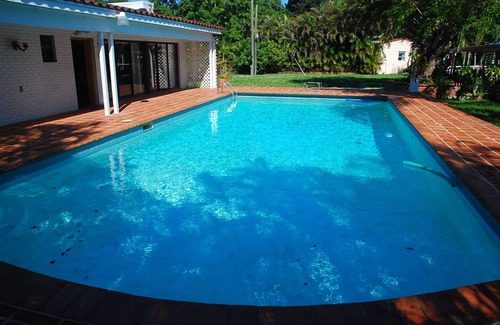 Glenvar Heights Apartment | Under 100 per night this Fall - 4-acre, private property, large pool.Book Now!