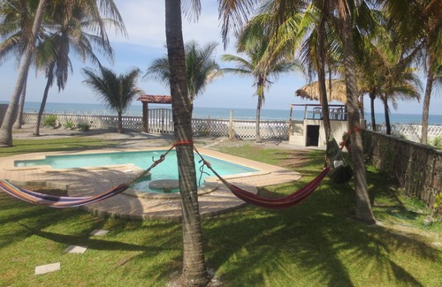 San Luis Talpa House | Under new management - Private pool and beach