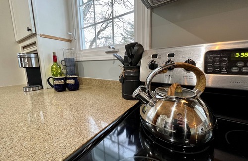 Montello House | 🌳🏡 "Under The Oaks" on Buffalo Lake: Just 30min to WI Dells & 1hr to Madison