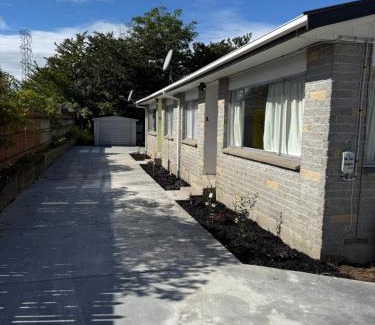 Rotorua Villa | Under walnut Tree No2