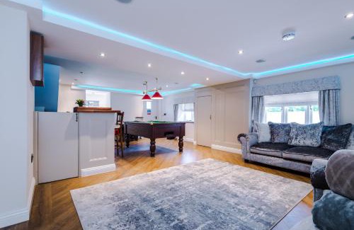 Tarporley House | Unique 2-bed barn in Beeston by 53 Degrees Property, ideal for Families & Friends, Great Location - Sleeps 4