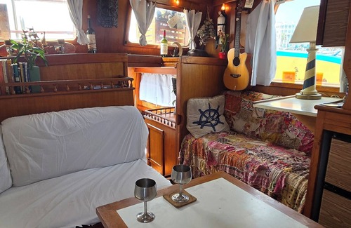 Marina del Rey Boat Rental | Unique Boat Experience in Marina Del Rey(5 min from beach)