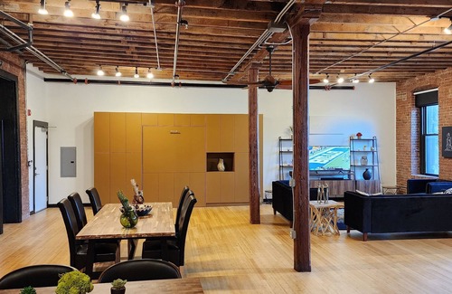 Ironbound District Apartment | Unique chic modern open floor plan Modern Loft