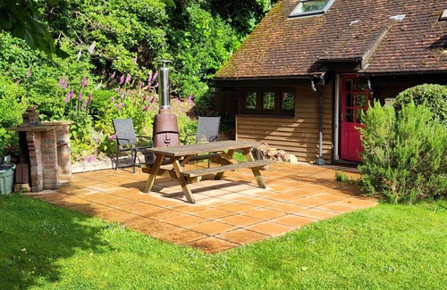 New Forest District Cottage | Unique detached holiday cottage, Hampshire