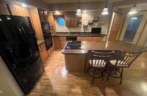 Pierre House | Unique Dome Escape with Missouri River Views, Spacious 3 BR with Rec Room