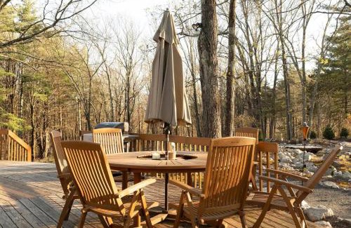 New Paltz House | Unique Dome Home With Hot Tub & Piano, on 28 acres