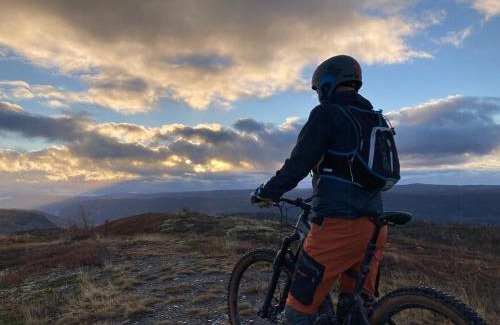 Hol House | Unique Hobbit Cabin By Hallingskarvet