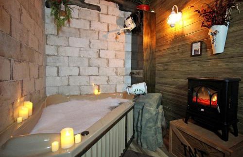 Villa Rica House | Unique Romantic Getaway near Atlanta, Georgia