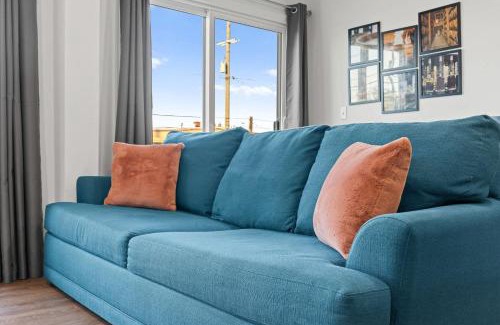 Phoenix Hill Apartment | Unique Shipping Container Retreat Two 1BR Units