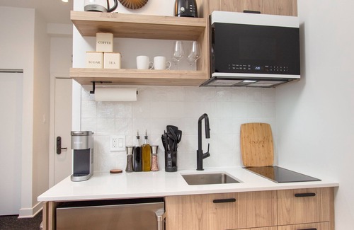 Plateau Mont Royal Apartment | Unique Stays - 4119 St-Denis