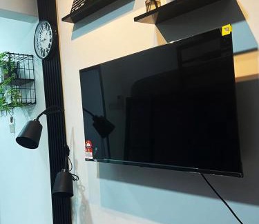 Taman Bandar Baru Apartment | Unisuites Kampar Studio 5 min to UTAR TARC -3pax , 1 CP