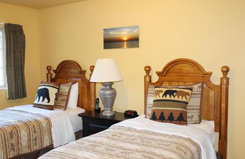 Eagle River House | Unit 102, 2 Bedroom Duck Lake Condo