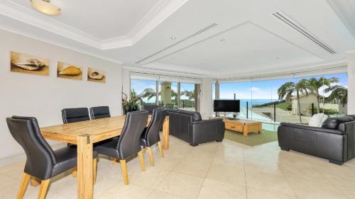 Terrigal House | Unit 13 - 3 Bedroom Ocean View