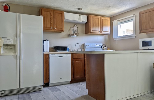 North Truro Condo | Unit #17 - 2 Bedrooms, 2 Baths, with A/C.