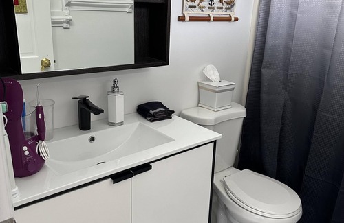 North Truro Condo | Unit #20 - 2nd Floor Deluxe Efficiency with A/C.