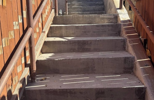 Globe Apartment | Unit 3 - Turquoise - Pinal Creek East - Wifi - central location