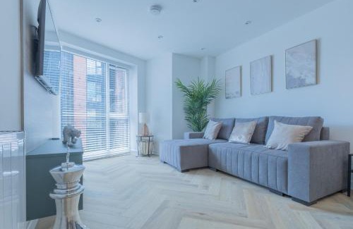 Sheffield Apartment | Unit 4 Modern & Comfy 1-BR Flat, Near bramall Lane, Free WIFI, Secure parking