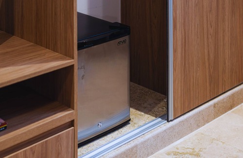 Gonzalo Guerrero Condo | Unit B: A Stylish Beachside Escape Featuring Four Rooftop Pools, a Large Gym, Bar, Restaurant, Kids Club, and Spa