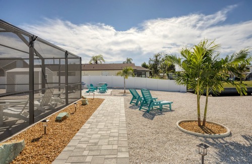Grove City Apartment | Unit B.CLEAN,Great Location,Dockage Available,HEATED Pool,HUGE Back yard