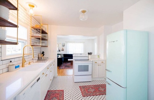 University Heights House | University Home|Close to Nob Hill