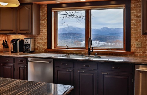Whitefield House | Unmatched Panoramic Views of the White Mountains