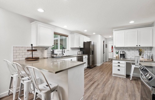 Dundee House | Unrivaled Location, Hot Tub, Huge Patio w/Gazebo and Couches, Pool Table, Ping Pong, Walk to Dundee