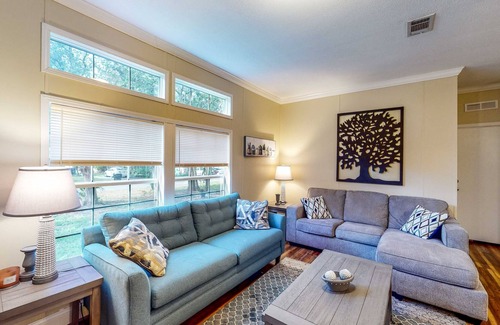 Williston House | Unwind in Williston: Ride and Dive Getaway