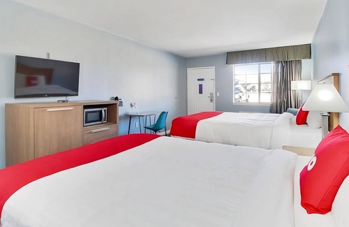 Ingleside Hotel | Unwind Near Port Aransas Museum w/Breakfast, Pool, Free Parking
