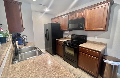 Waynesville House | Unwind, Recharge, Repeat: Your Cozy Retreat Awaits. Only 8 miles from FLW