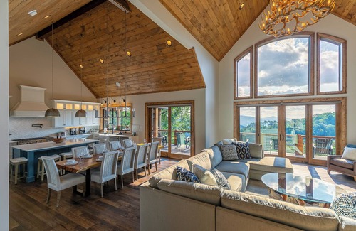 Banner Elk Cabin | Up and Away at Eagles Nest - Luxury home, hot tub, views