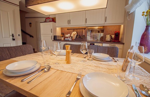 Upleward Apartment | Up Besöök - Rape blossom with infrared sauna