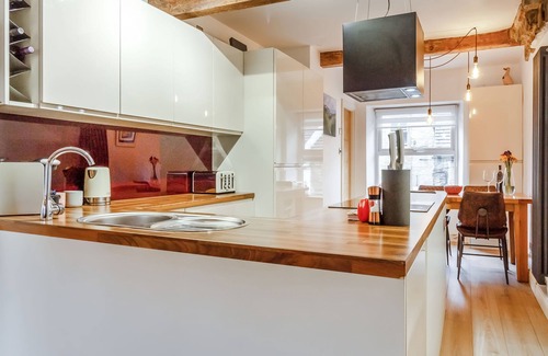 Holmfirth Cottage | UP-TOP COTTAGE, character holiday cottage in Holmfirth