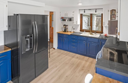 Pickerington House | Updated 1940s Ranch on 9 Acres with Pond