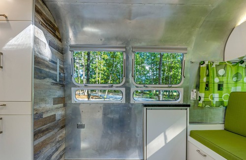 Menlo House | Updated Airstream in secluded location with firepit, full bathroom & kitchenette