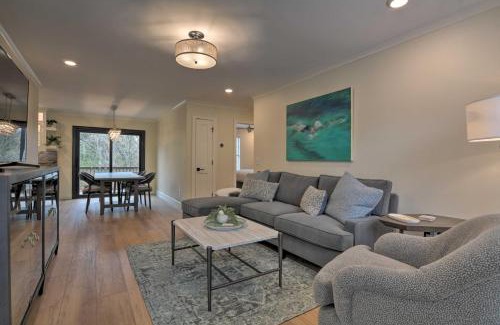 Downtown House | Updated and Modern House Less Than 1 Mi to Dtwn Bentonville!