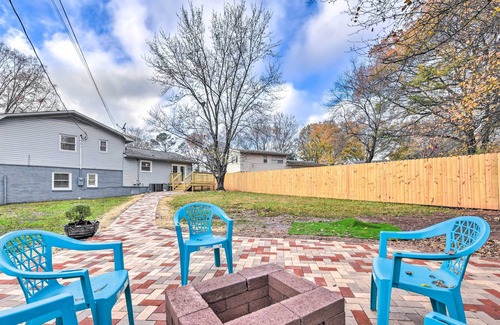 Hidden Valley House | Updated Charlotte Home w/ Yard, Fire Pit!