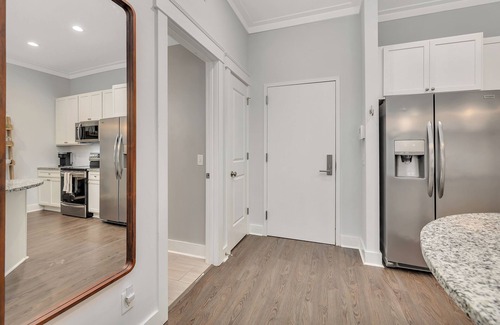 King City Condo | Updated condo with pool & steps to village