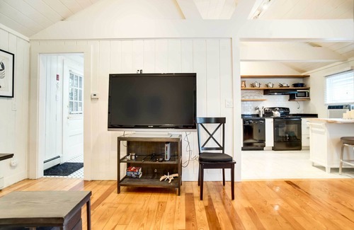 Hyannis Cottage | Updated Hyannis Home < 2 Mi to Beach & Golf!