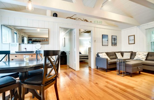 Hyannis Cottage | Updated Hyannis Home < 2 Mi to Beach & Golf!