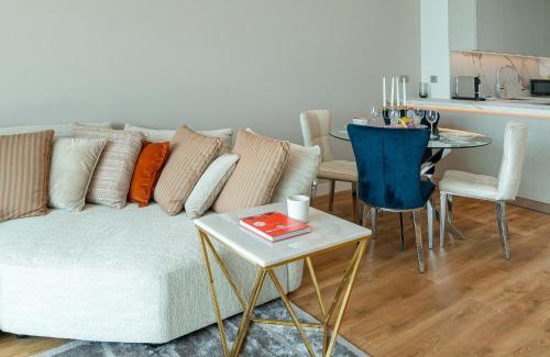 DIFC Apartment | Upgraded 1BR on a high floor of Liberty House,DIFC - Allsopp&Allsopp