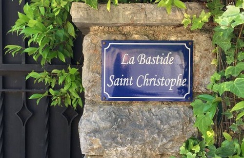Le Bar-sur-Loup Apartment | Upper Garden Apartment with *Large Heated Pool*