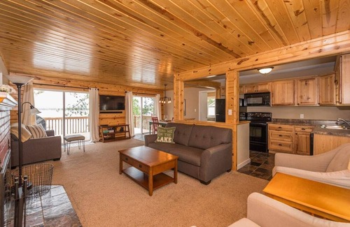 Pequot Lakes Cabin | Upper Hay Getaway Home