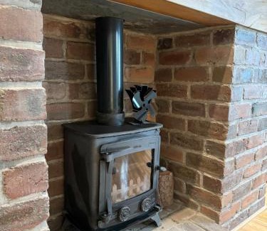 Rastrick House | Upper Quarry Home