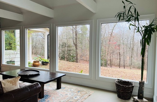 Woodstock House | Upscale Farmhouse Near Lakes in Roswell