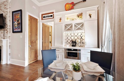 West Riverside Condo | Upscale New Orleans Penthouse | Private Elevator