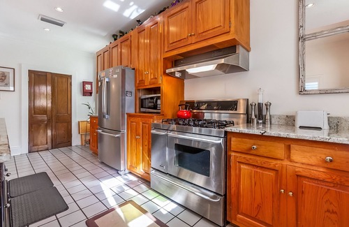 Audubon House | Uptown Gem -Steps to Audubon Park with Pool and Hot Tub